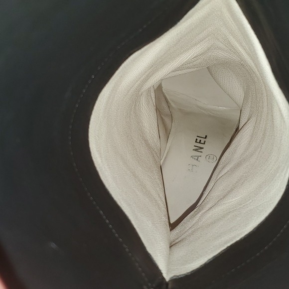 CHANEL Leather Folded Over Pointed Cap Toe Mid Calf Boots Size 36 - Picture 8 of 10